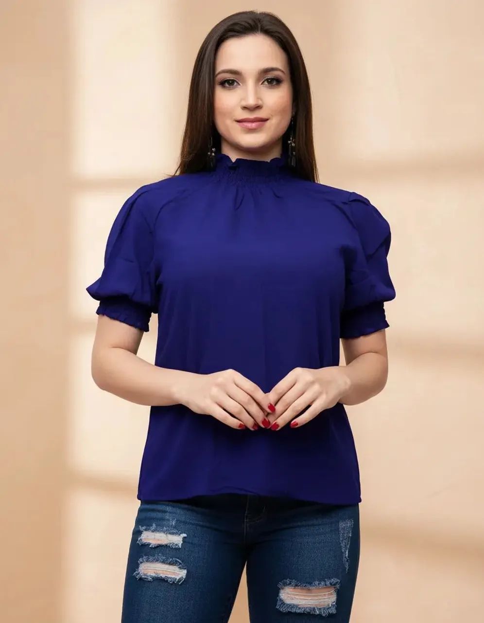 Blusa na cor azul