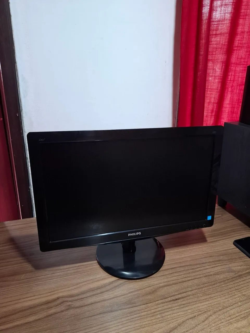 Monitor LED VGA 20" em perfeito estado.