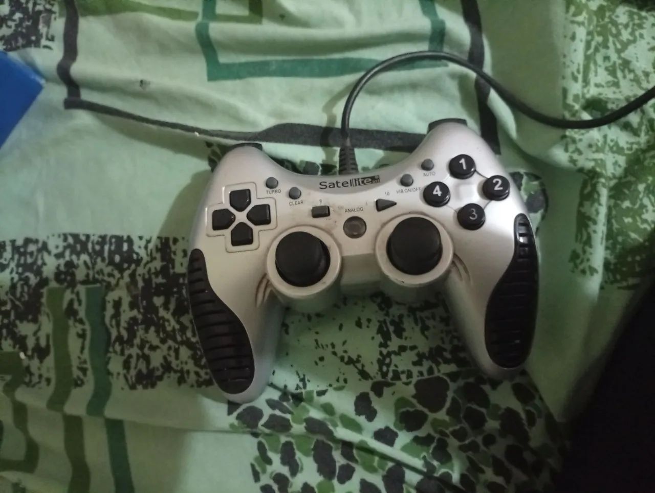 Controle com fio para computador