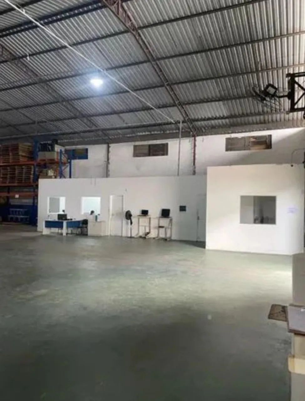 GALPÃO INDUSTRIAL E LOGÍSTICOS 1.400M² - Foto 2