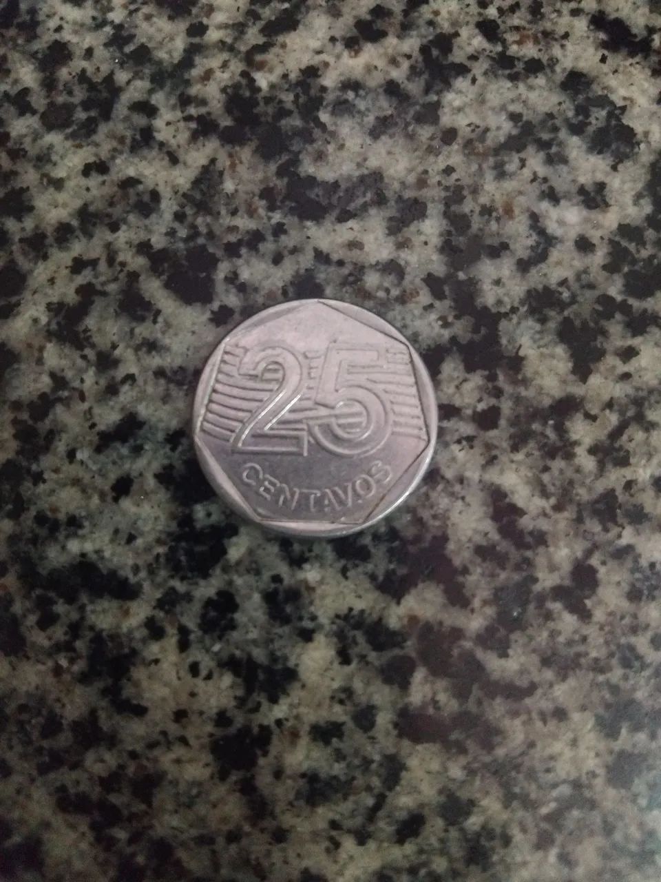 Vendo! 25 centavos raro