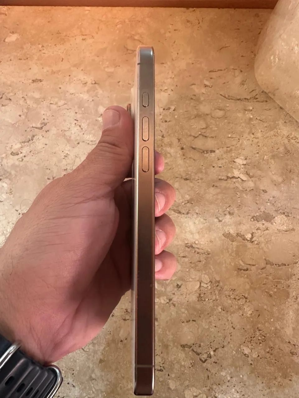 IPhone 16 pro max desert titanium 256gb  - Foto 2