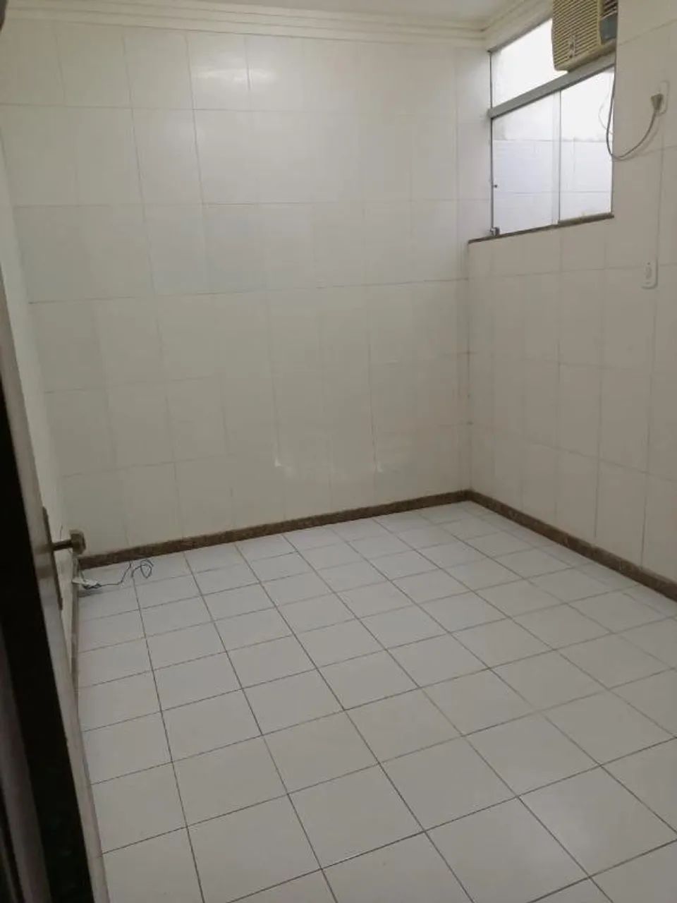 Vendo Casa Comercial na Av. Pedro Calazans - Foto 4