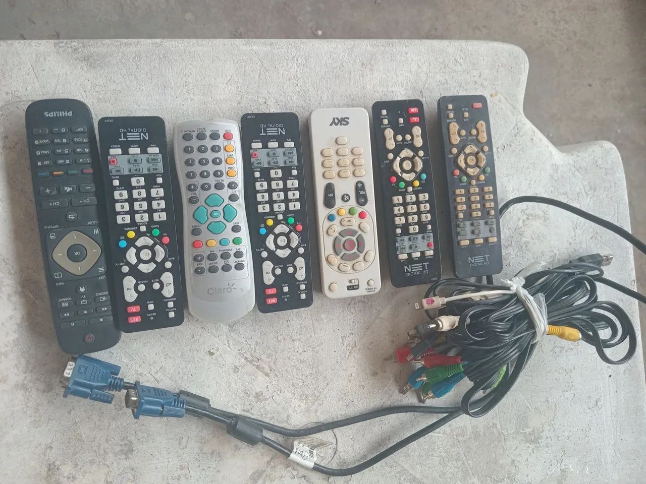 Vendo esses controles e cabos  - Foto 3