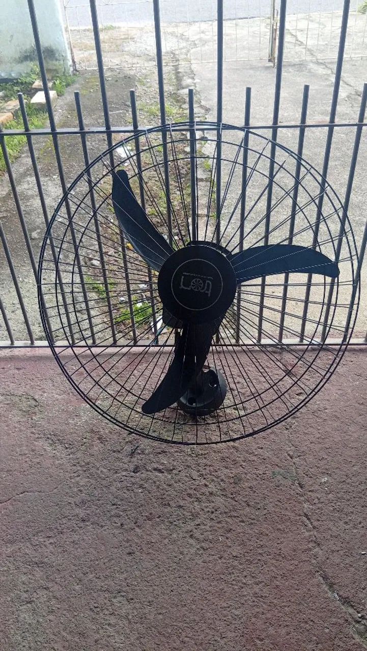 Ventilador de parede todos funcionando perfeitamente 