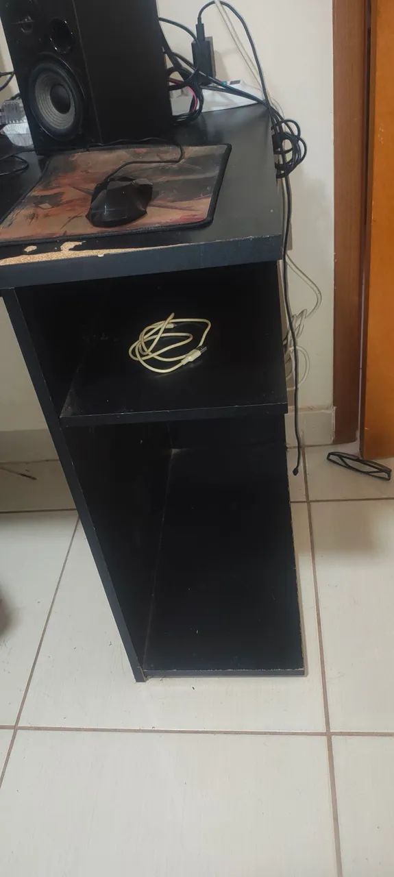 Mesa de Computador - Madeira  - Foto 3