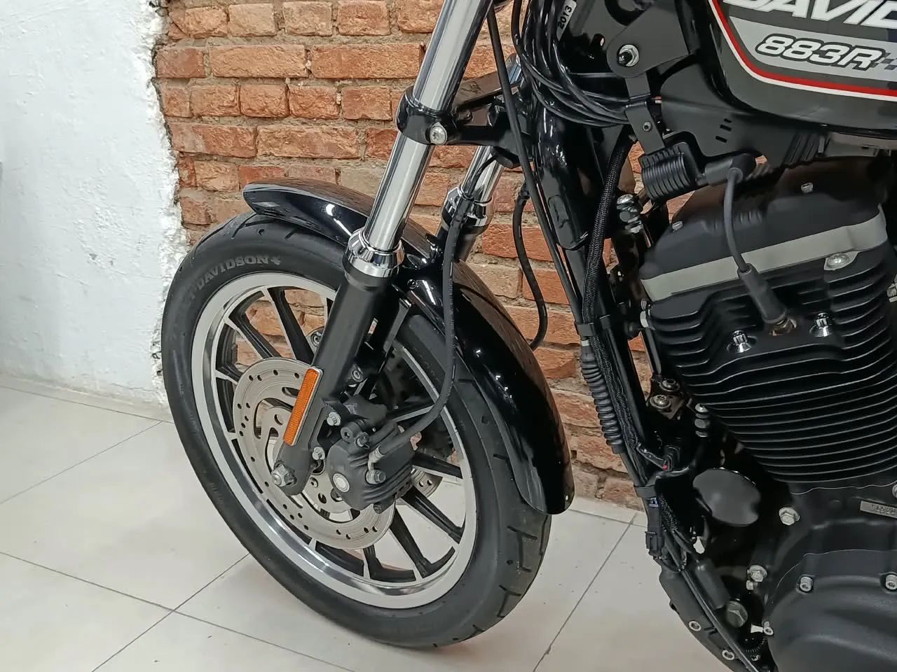 Harley-Davidson XL 883 R - Foto 2