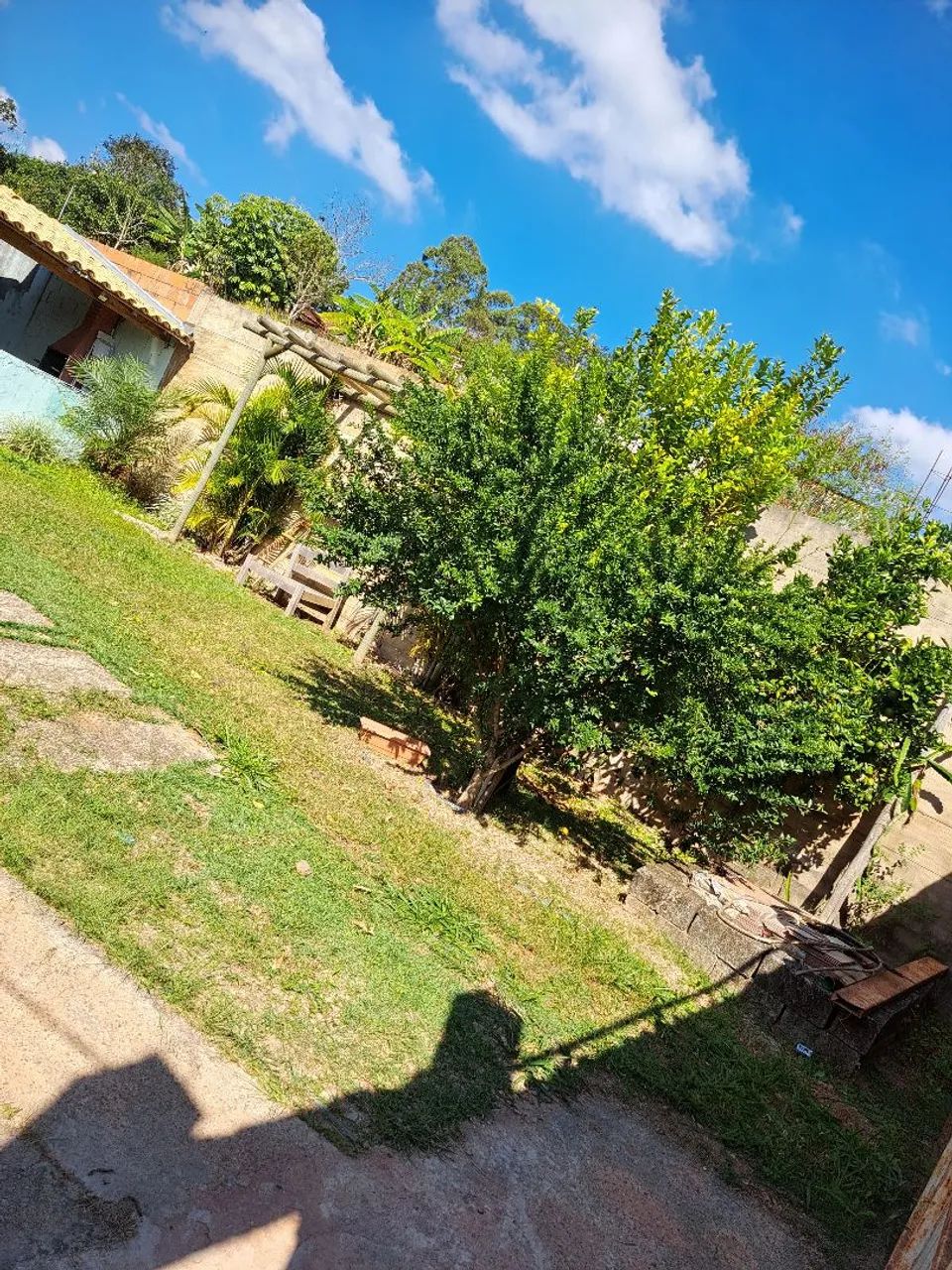 Alugo casa 