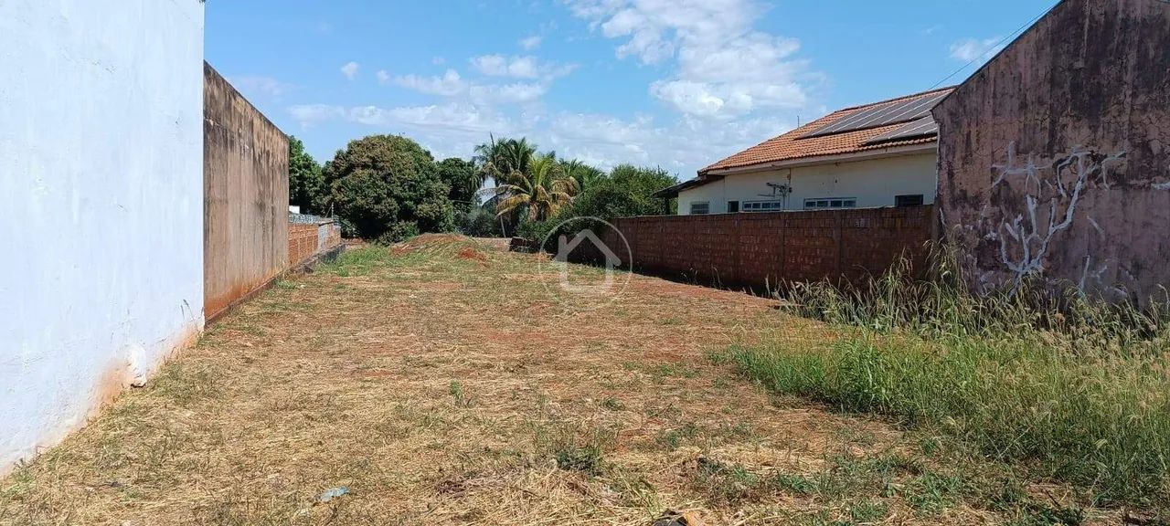 TERRENO BEM LOCALIZADO Á VENDA - Foto 4