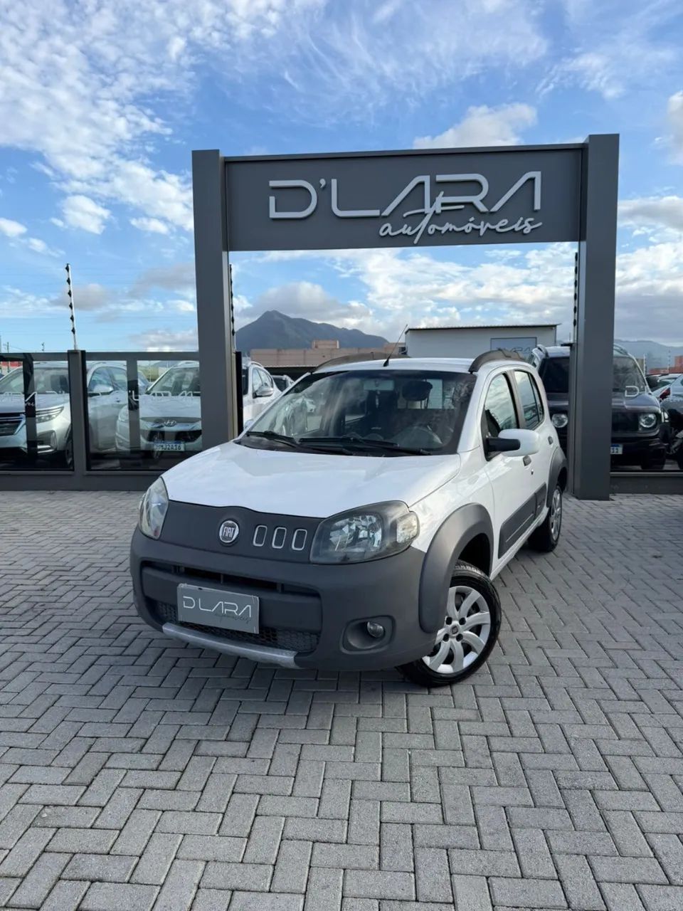 Fiat Uno WAY Celeb. 1.0 EVO Fire Flex 8V 5P 2013