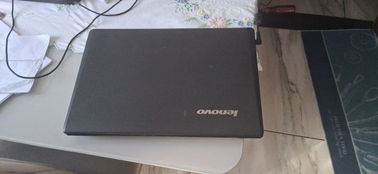 Vende se um Notebook Lenovo - Foto 2