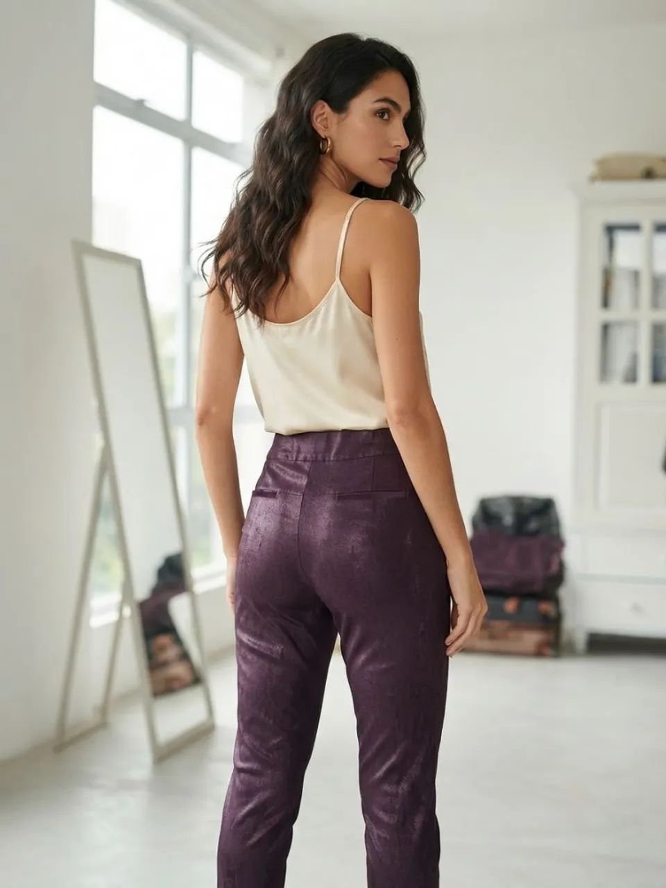 Calça Alcaçuz Alfaiataria Marsala Roxo Escuro Texturizada - Foto 3