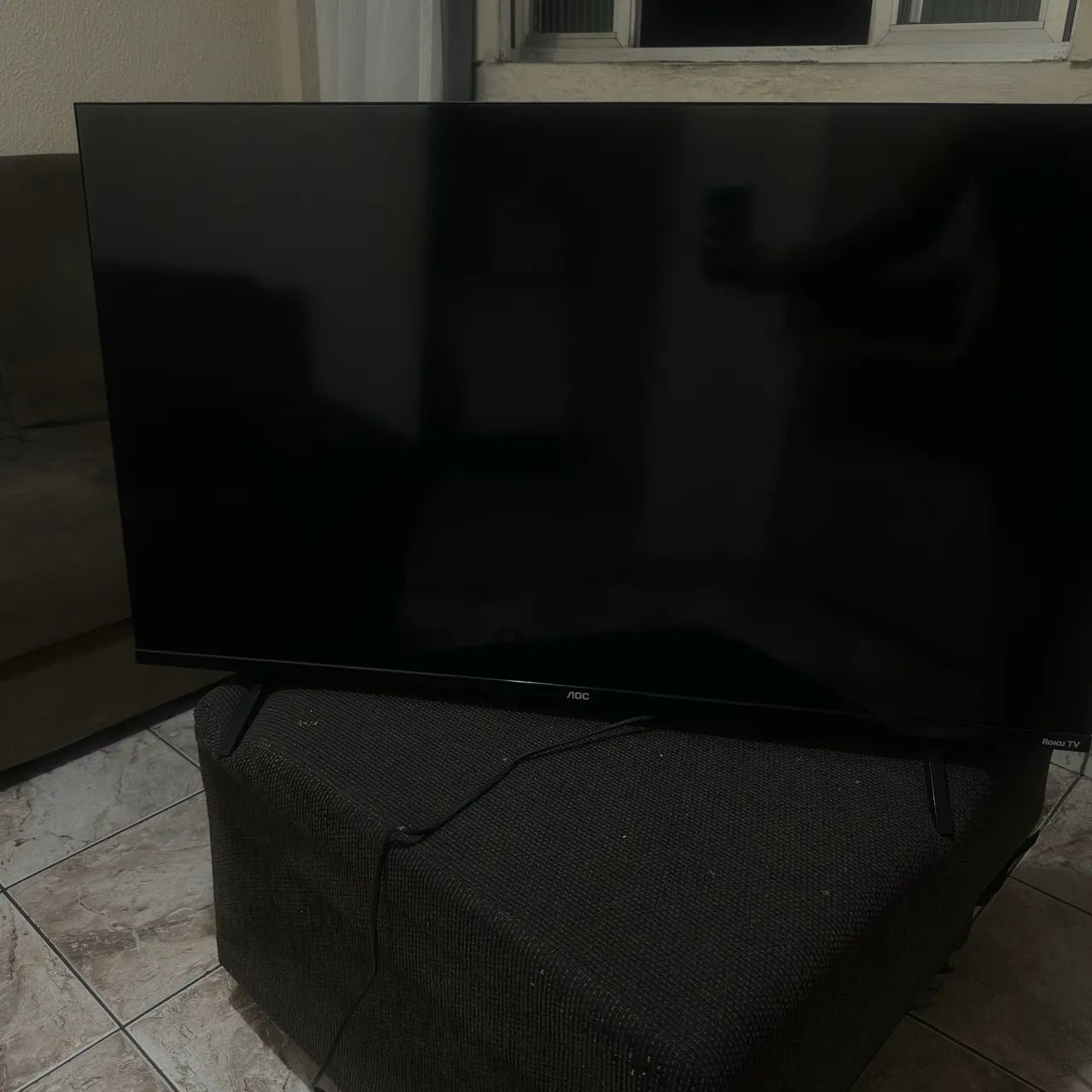 Smart TV 43 full hd dled Roku AOC - Nova, 5 meses de uso - Netflix/YouTube? - Foto 3