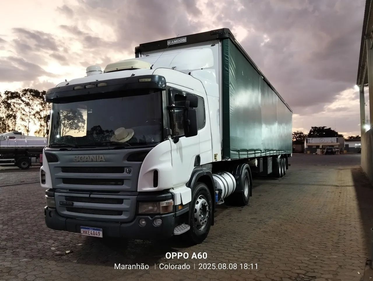 Caminhão scania P340
