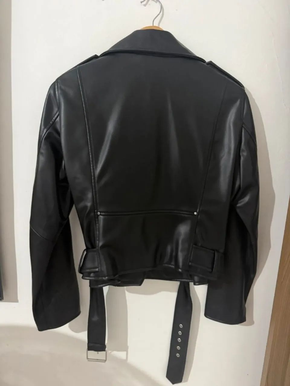 Jaqueta Zara biker preta - g