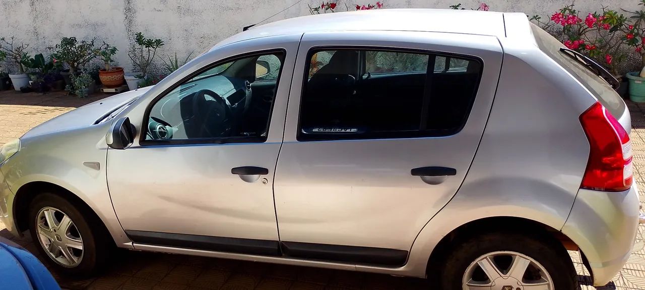 Renault Sandero Expression Hi-flex 1.6 8V 5P 2013 - Foto 2