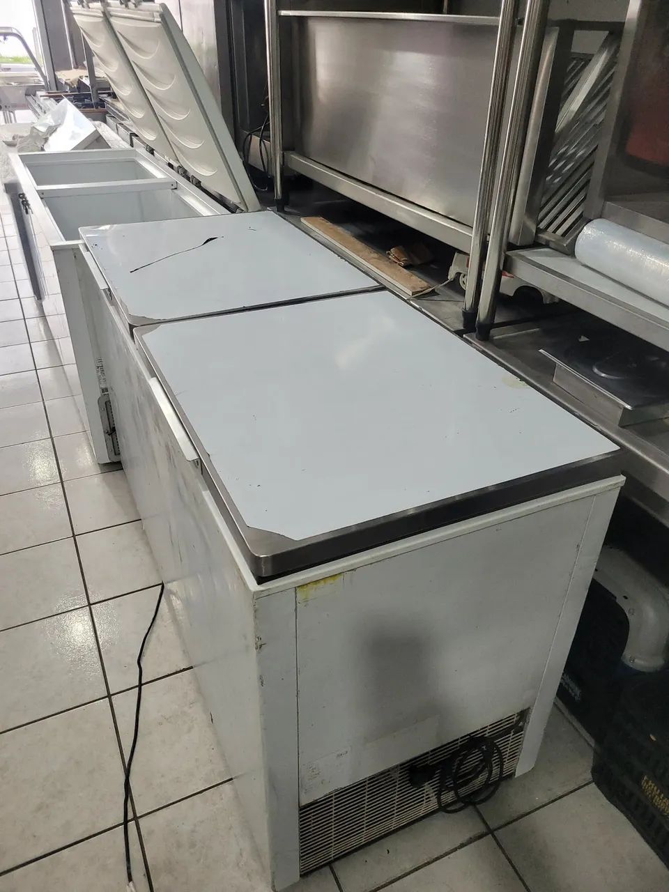 Freezer com tampa de inox 