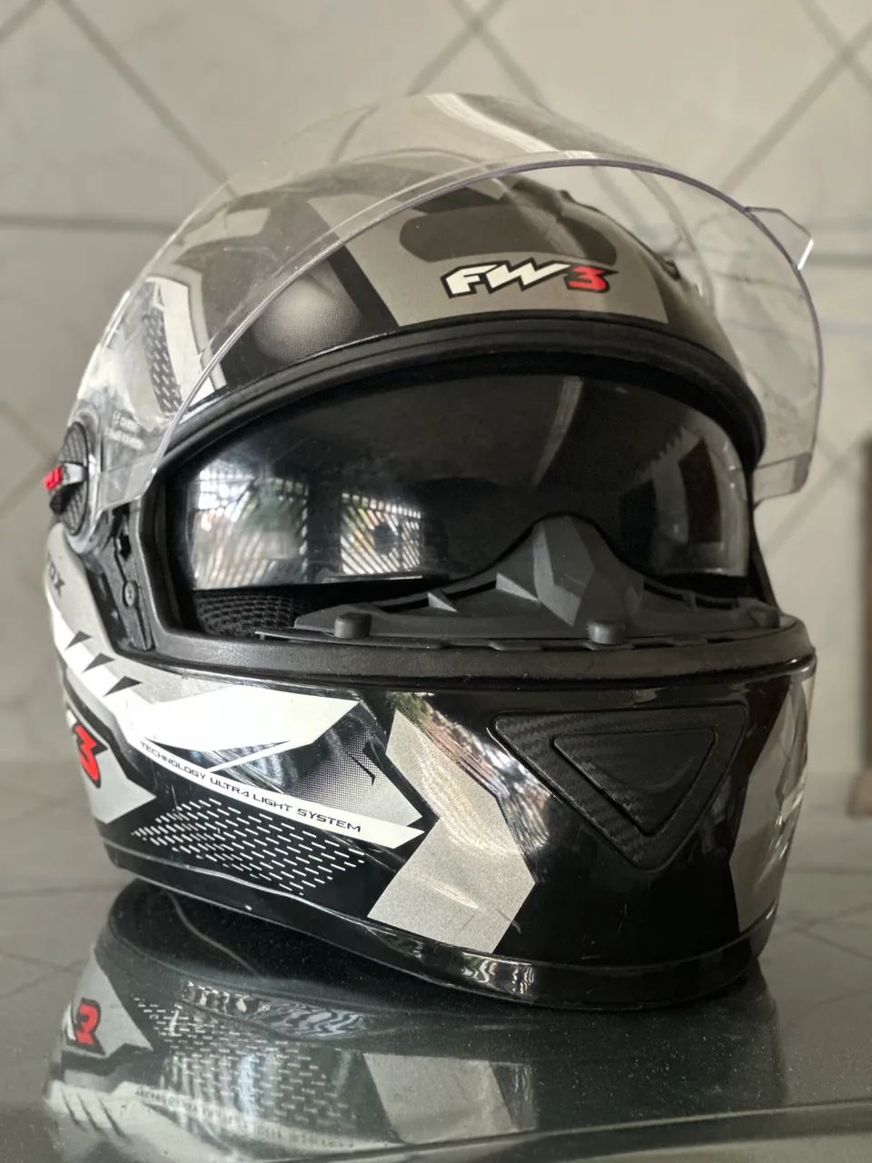 Capacete FW3 Fox com óculos - Foto 2