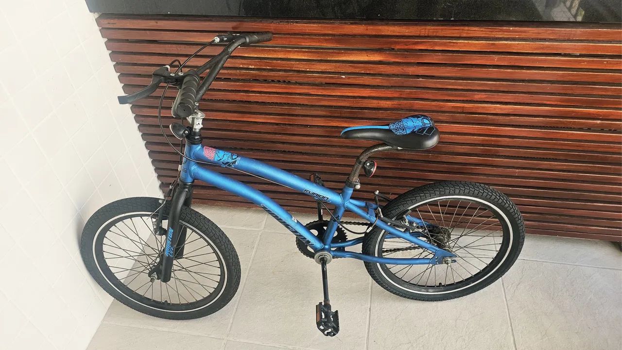 Bicicleta Infantil Semi Nova Aro 20 - Foto 4