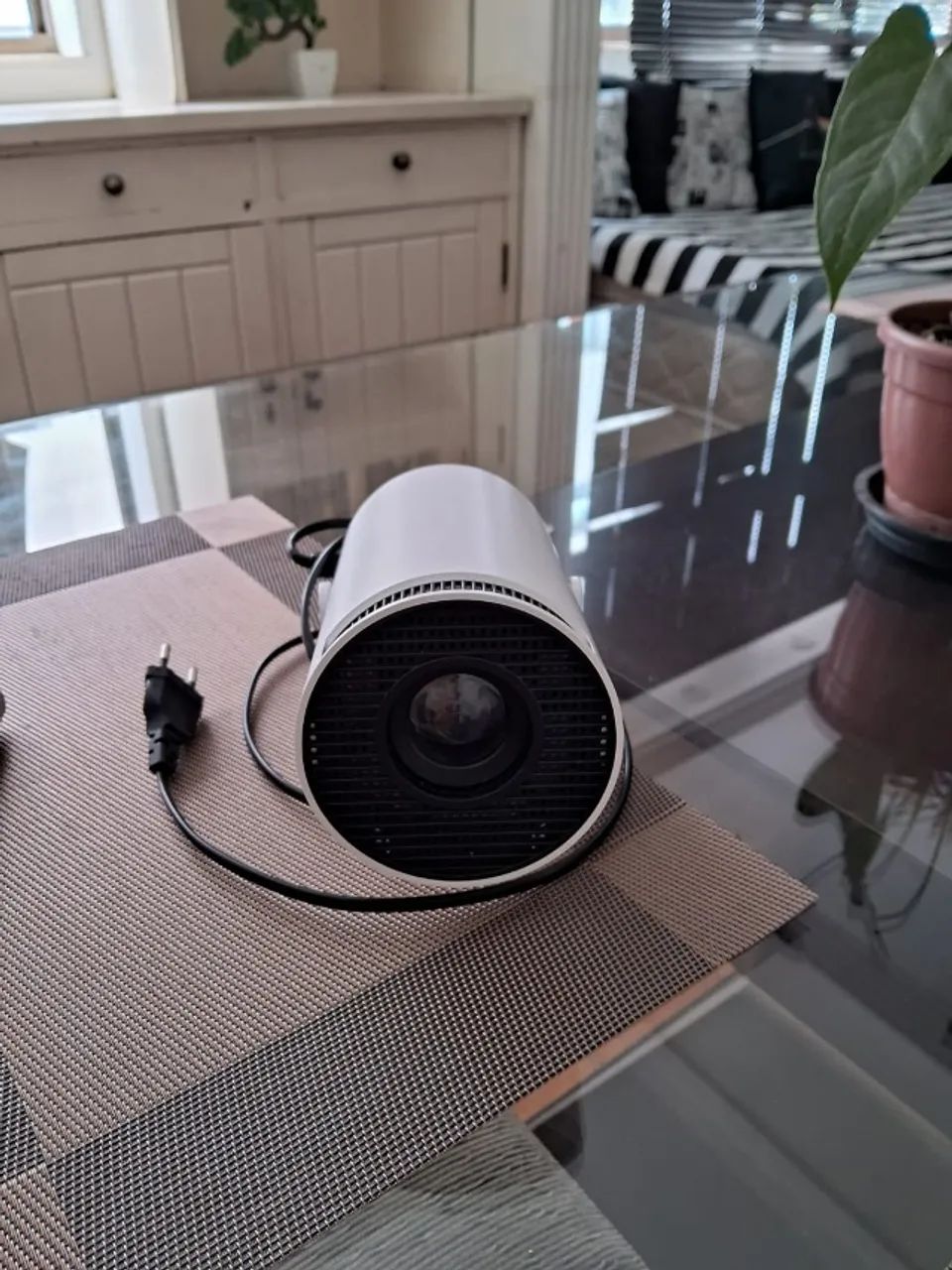 Projetor Portátil 4k HD - HY300! Android 11 Smart WIFI - Foto 3