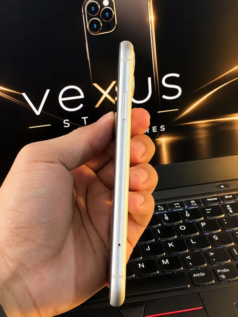 iPhone 11 64GB Branco ? Sem detalhes - Foto 4