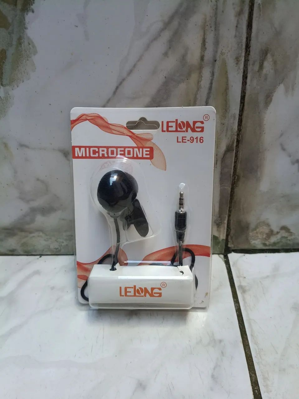 Microfone de lapela 