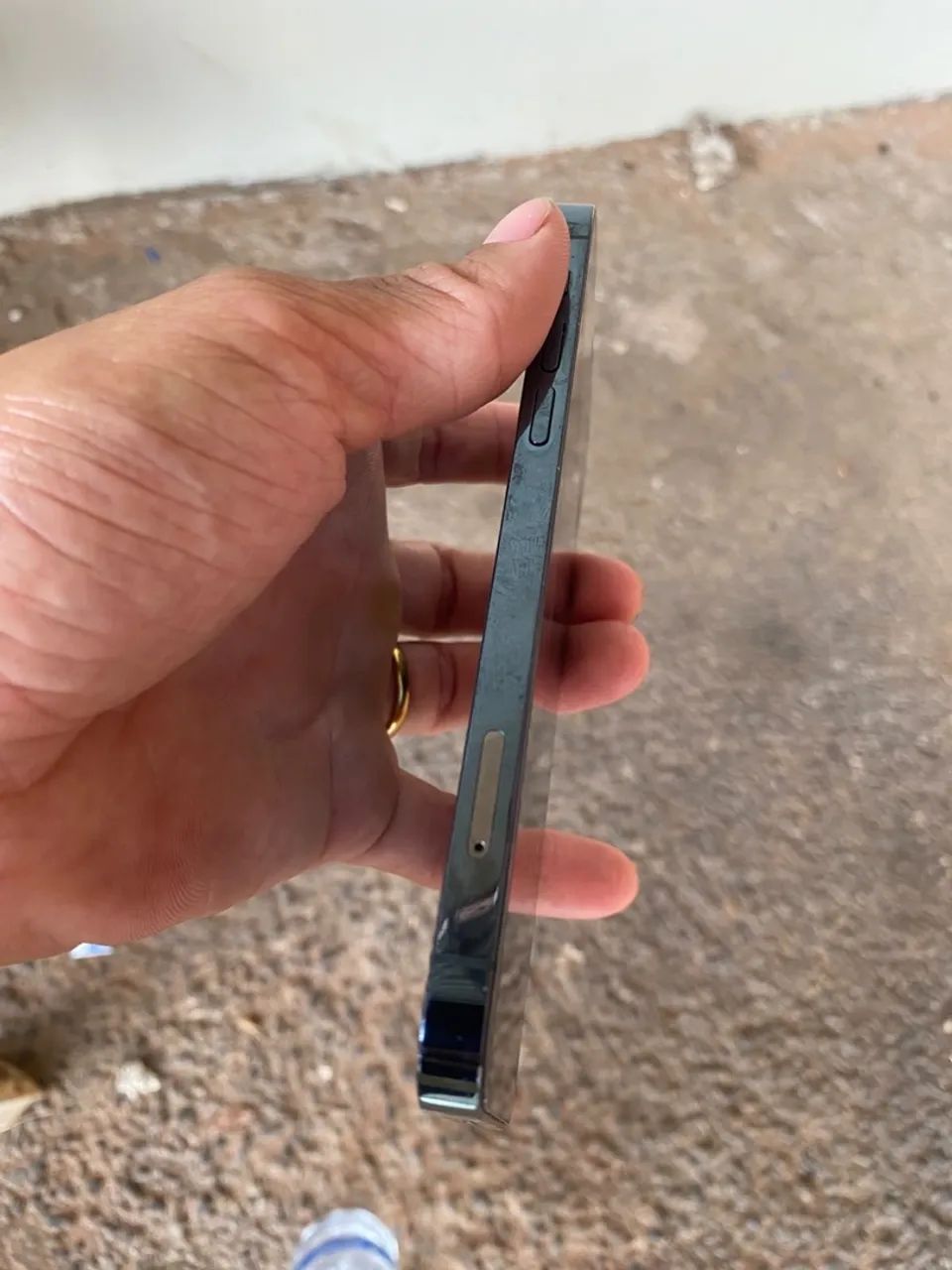 Vendo iPhone 12pro 256GB com 75% de bateria  - Foto 4