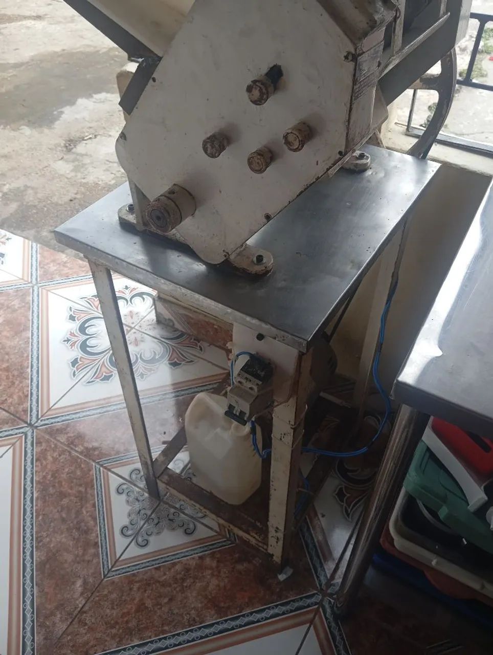 Cilindro leão de pastel  - Foto 2