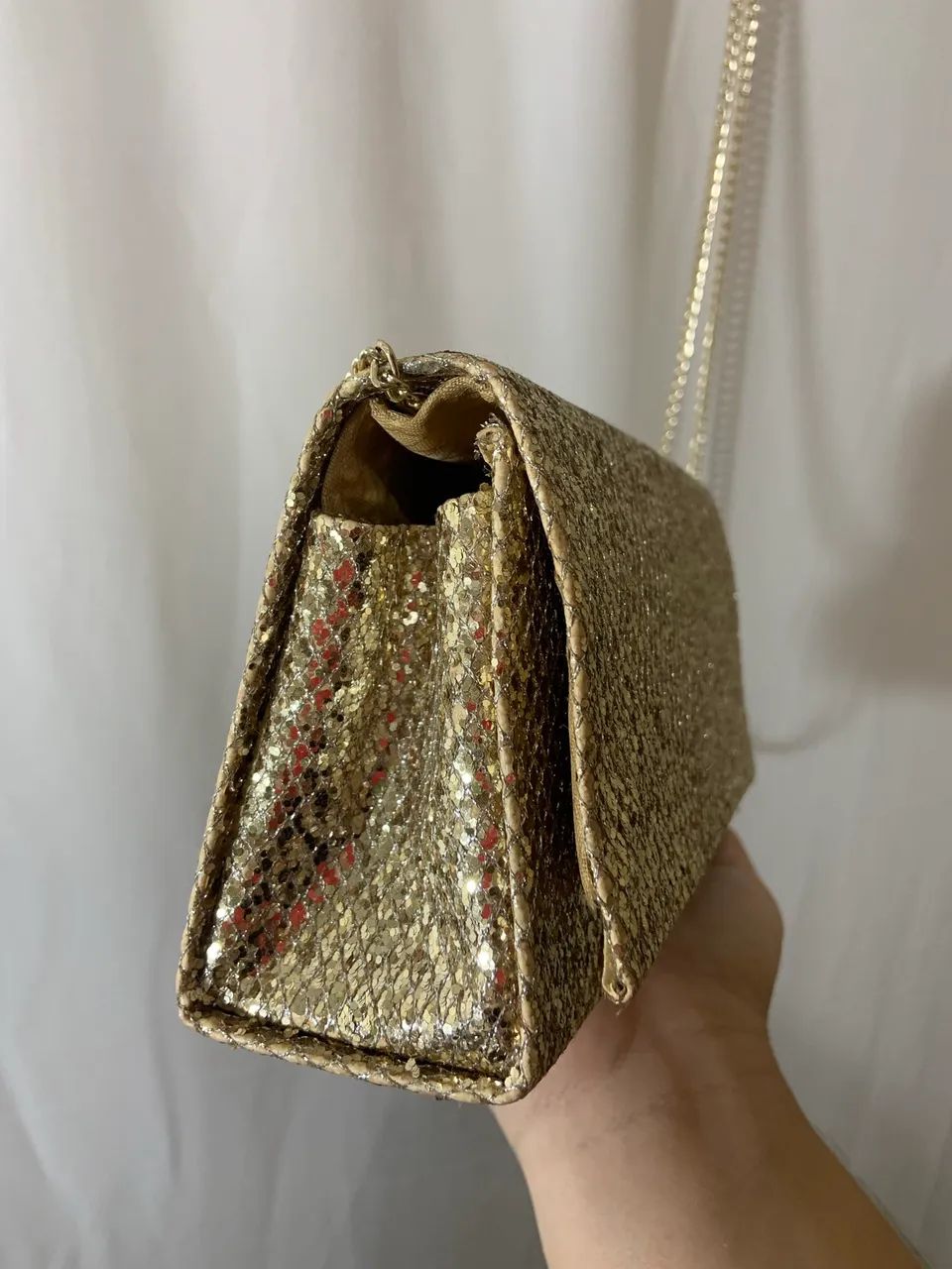 Bolsa clutch brilhosa dourada  - Foto 4
