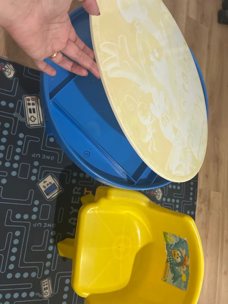 Mesa infantil (mesinha)65568167896322122