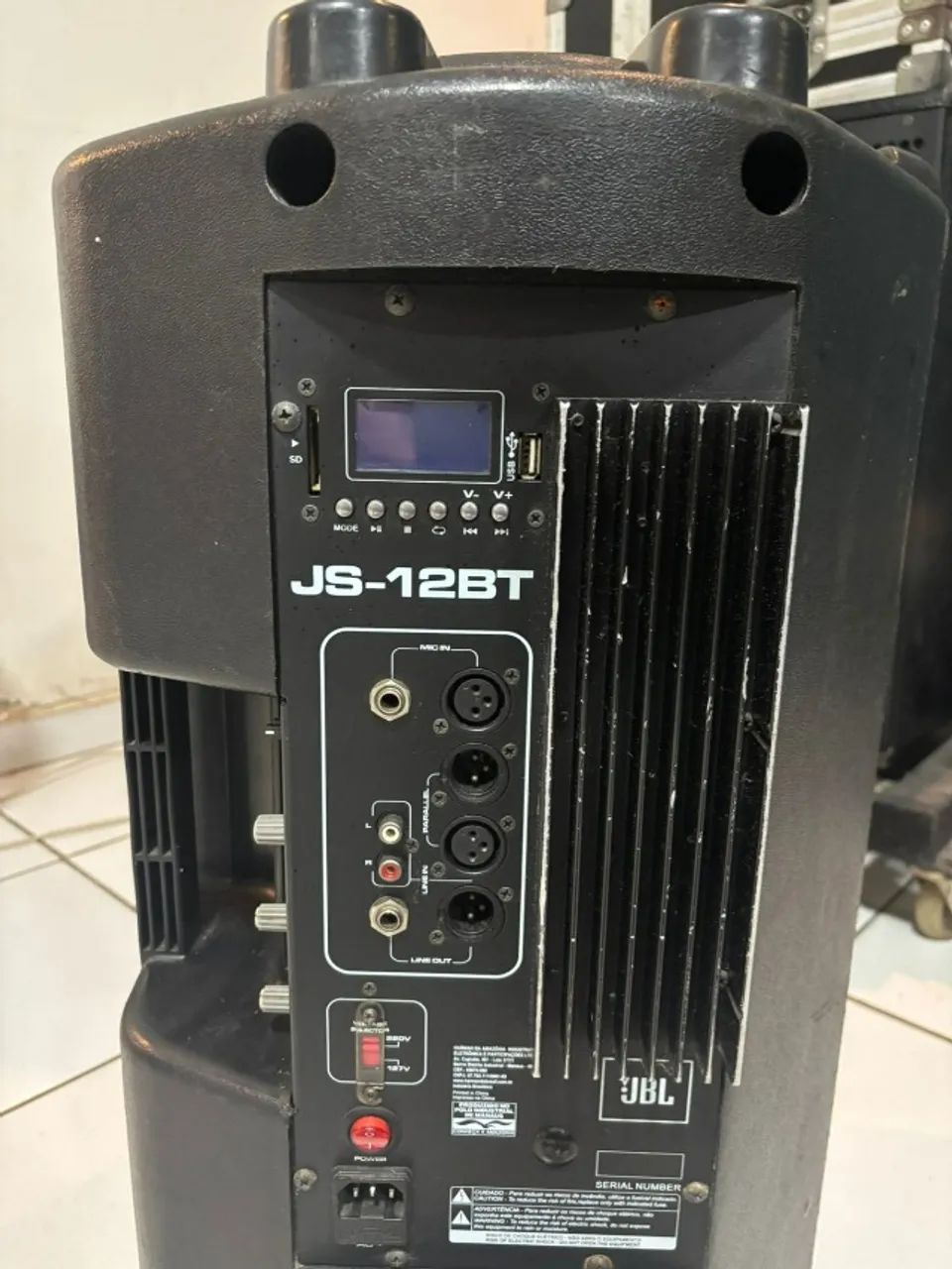 Caixas ativa JBL