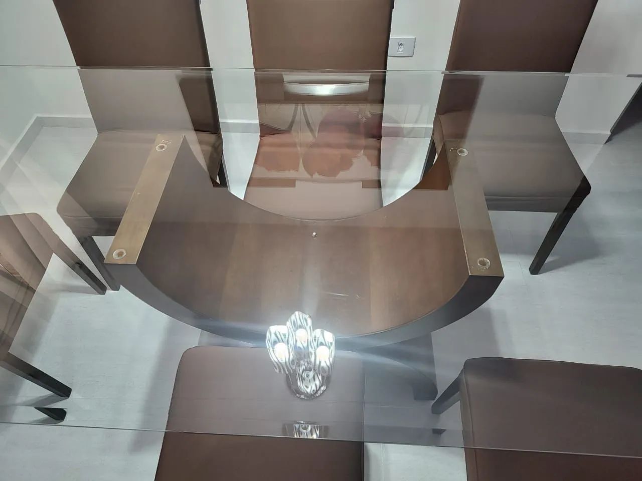 Mesa de vidro e 5 cadeiras  - Foto 5