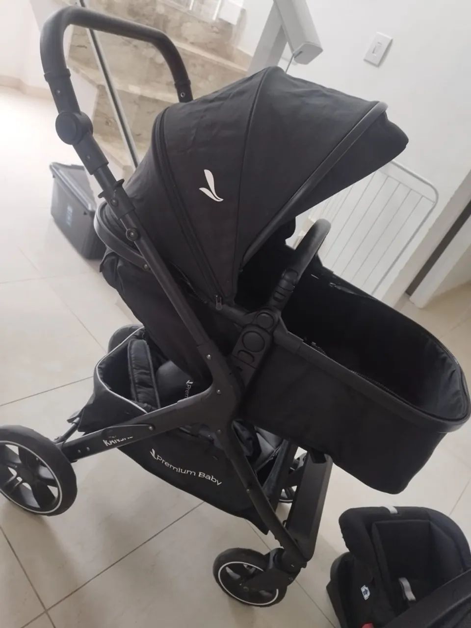 Carinho de bebê com bebê conforto  - Foto 4
