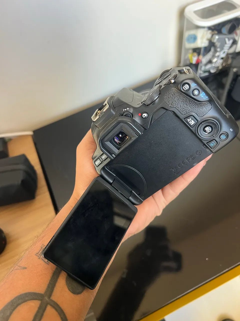 CANON SL3