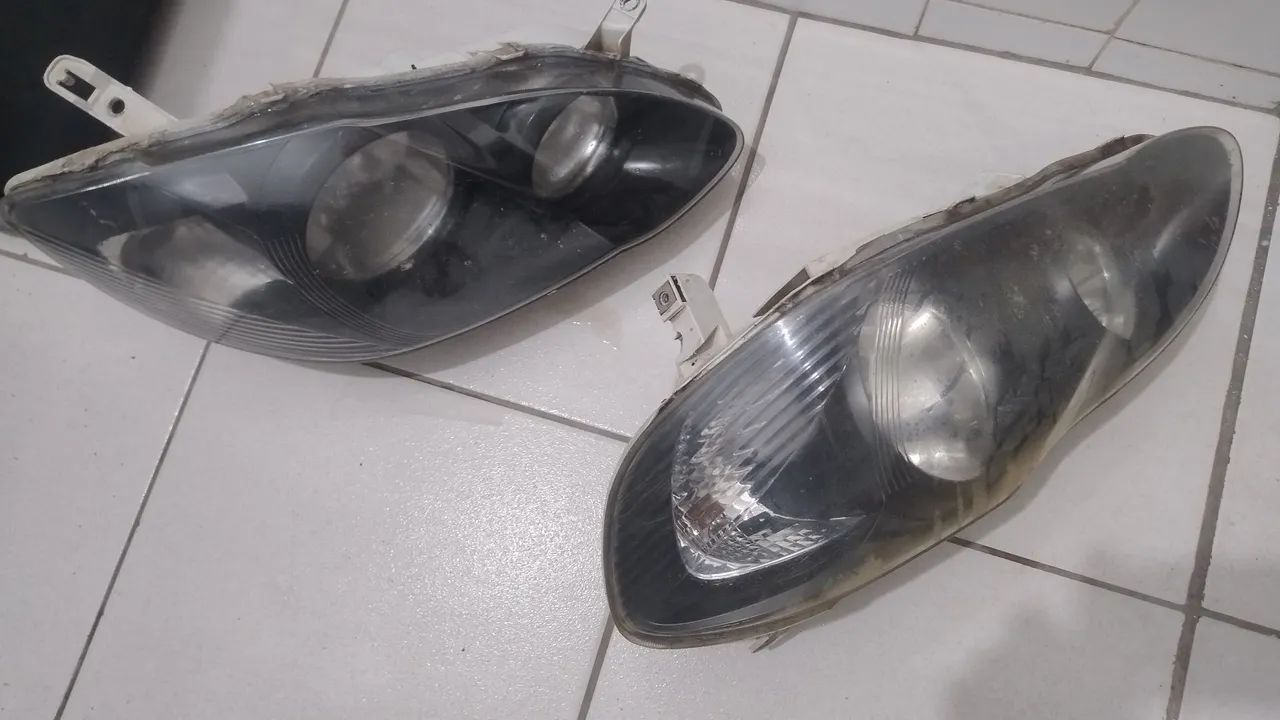 FAROL COROLLA 2005