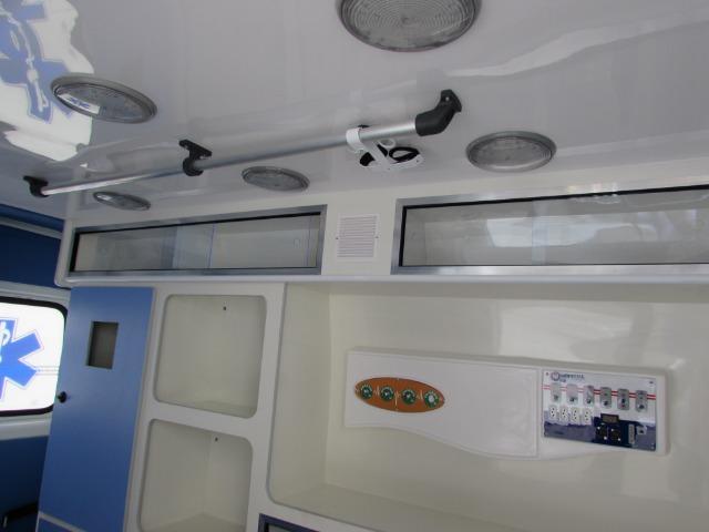 Renault Master Ambulância L2H2 2019 - Foto 9