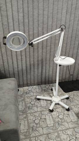 Lupa Articulada e Luminária de LED com Tripé e Bandeja - Estek - Foto 2