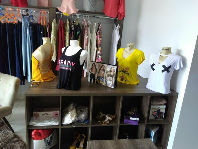 Instalaçoes para loja de roupas