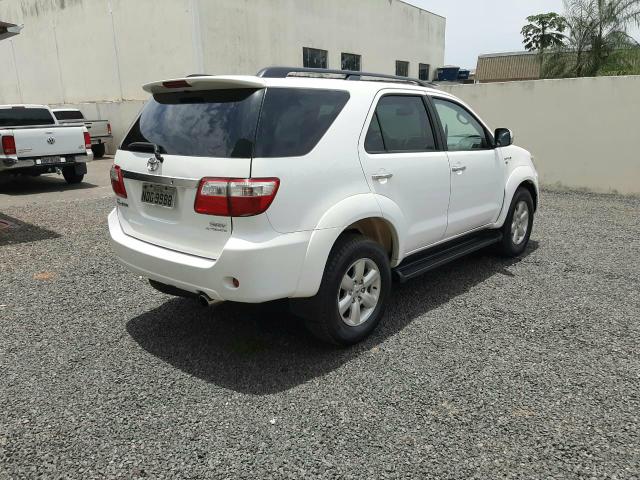 TOYOTA HILUX SW4 SRV 4x4 3.0 7LG TDI DIESEL AT 10-10 - Foto 6