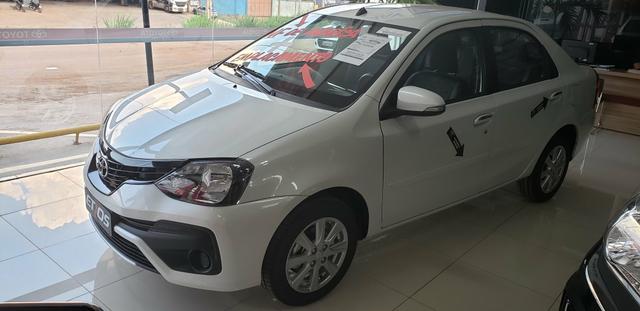Super promoção toyota etios x plus - Foto 2