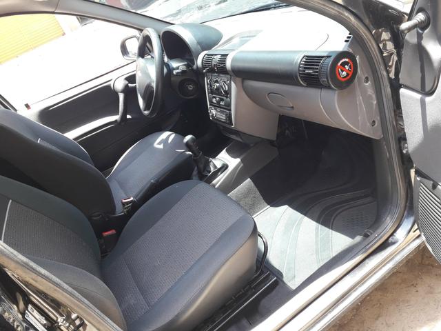 Vendo ou troco por carro de menor valor corsa classic 2015completo - Foto 7