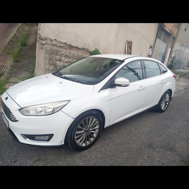 FORD FOCUS TITANIUM 2016