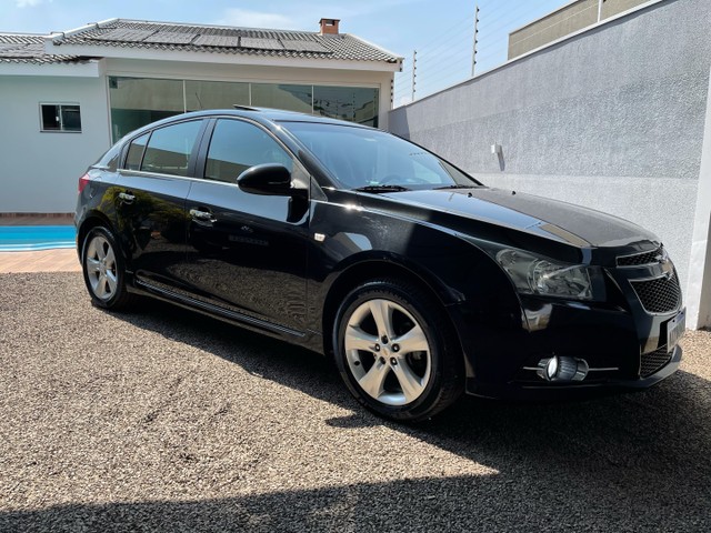 CRUZE LTZ HATCH 2014 COM 80 MIL KM TOP DE LINHA