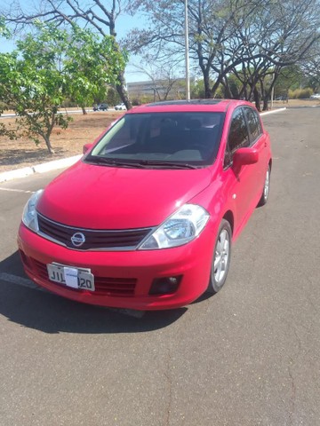 NISSAN TIIDA 2012
