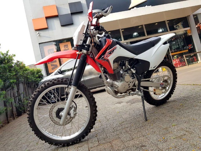 Trilhão de Moto em Comendador Venancio ITAPERUNA RJ Honda CRF 230 Pt 01 