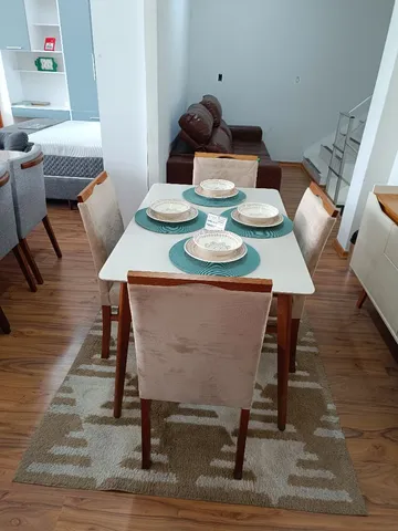 Mesa 1,20x0,80 com 4 cadeiras 100% madeira maciça