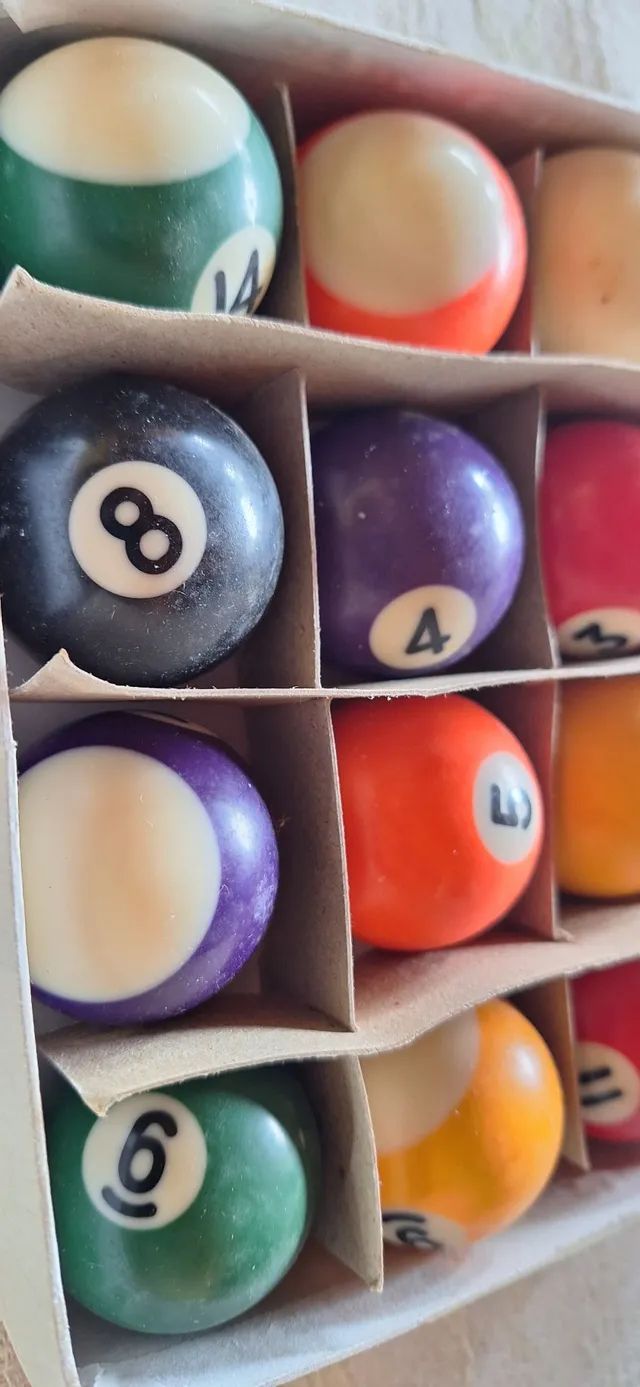 Jogo de bolas sinuca numerada importada (15 + 1 branca) - DVP
