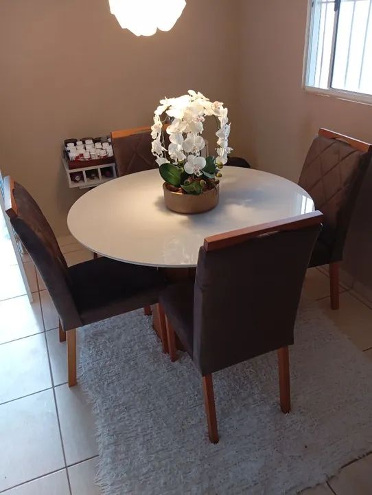 Mesa de jantar prisma 4 lugares Veludo 