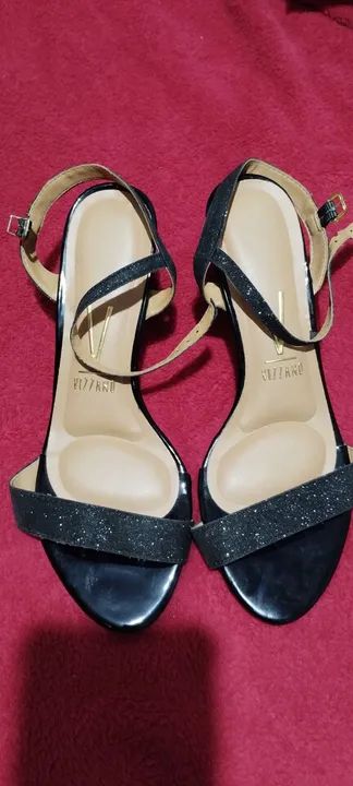 Sandália salto alto preta - Foto 3