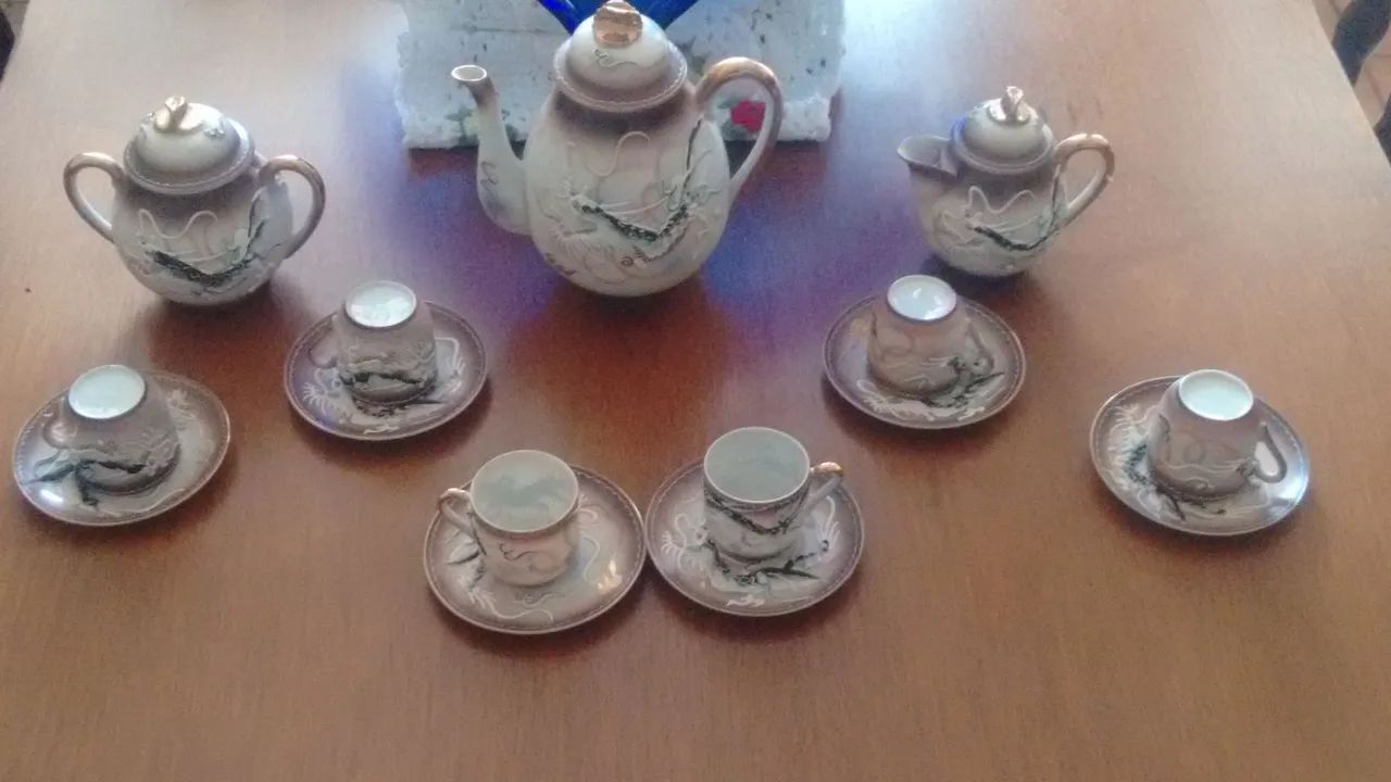 Raro jogo de café japonês dragão